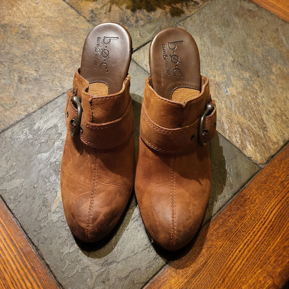 BOC Women's Brown Leather Clogs